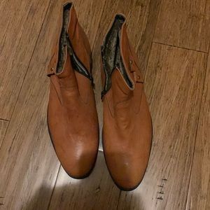 Men boots in very good condition like new size 9.5-10
